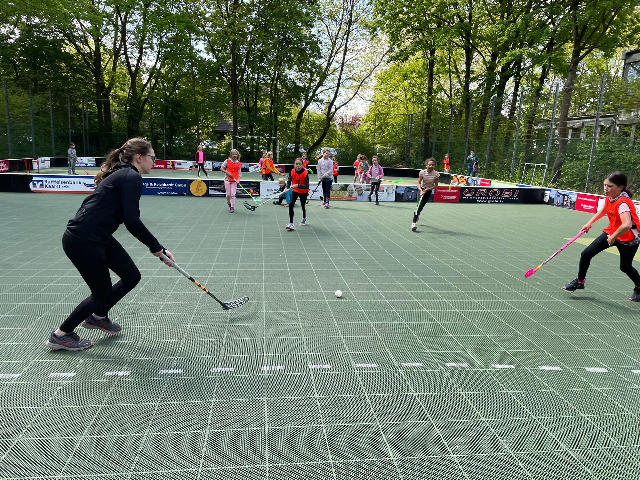 Sehr gut besuchter Floorball Girls Day 2022 DJK Holzbüttgen Floorball World Games Sportart