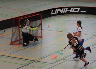 Premiere: Start der U15 Floorball Mädchenliga in NRW