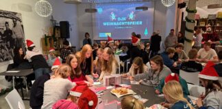 Weihnachtsfeier der DJK-Floorballabteilung: Ein stimmungsvoller Jahresabschluss für Groß und Klein