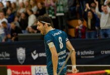 DJK Holzbüttgen gewinnt torreiches Duell gegen Schenefeld – Pflichtsieg mit Warnhinweis vor den Playoffs Mit 7 Torbeteiligungen erneut überragend: Kapitän Nils Hofferbert (Foto: R. Thönnißen)